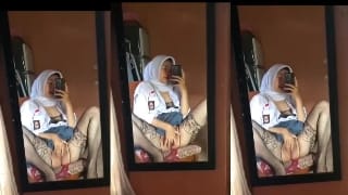 Bokep SMA abg jilbab colmek di depan kaca