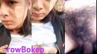 Bokep SMP Abg Bocil Jembut Tebel Mesum di Belakang Rumah