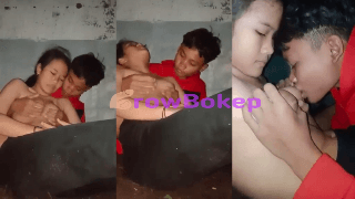 Bokep Bocil SMP Masih Polos di Ajarin Mesum di Gedung Kosong